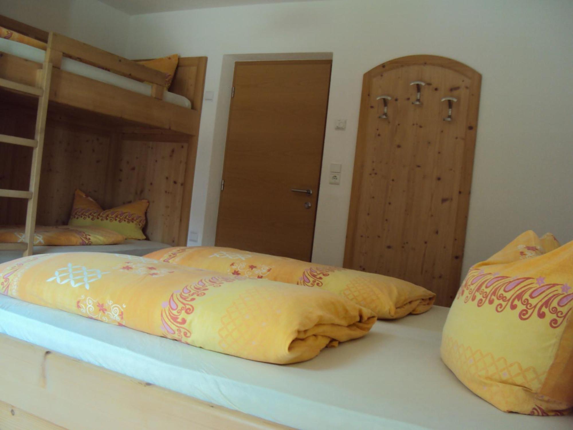 Haus Fliri Hotel Curon Venosta Room photo